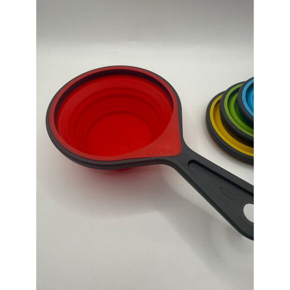 Collapsible measuring cups - Set of 4 - Picture 3 of 4
